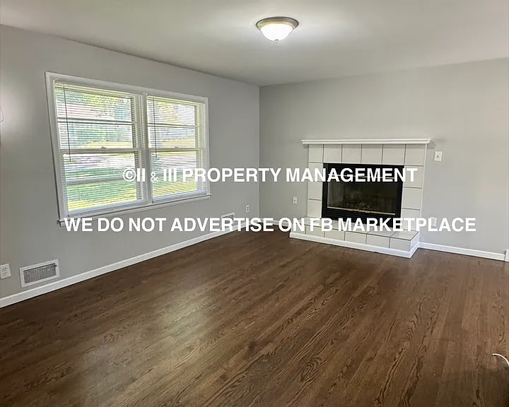 8715 W 72nd Ter — Photo 2