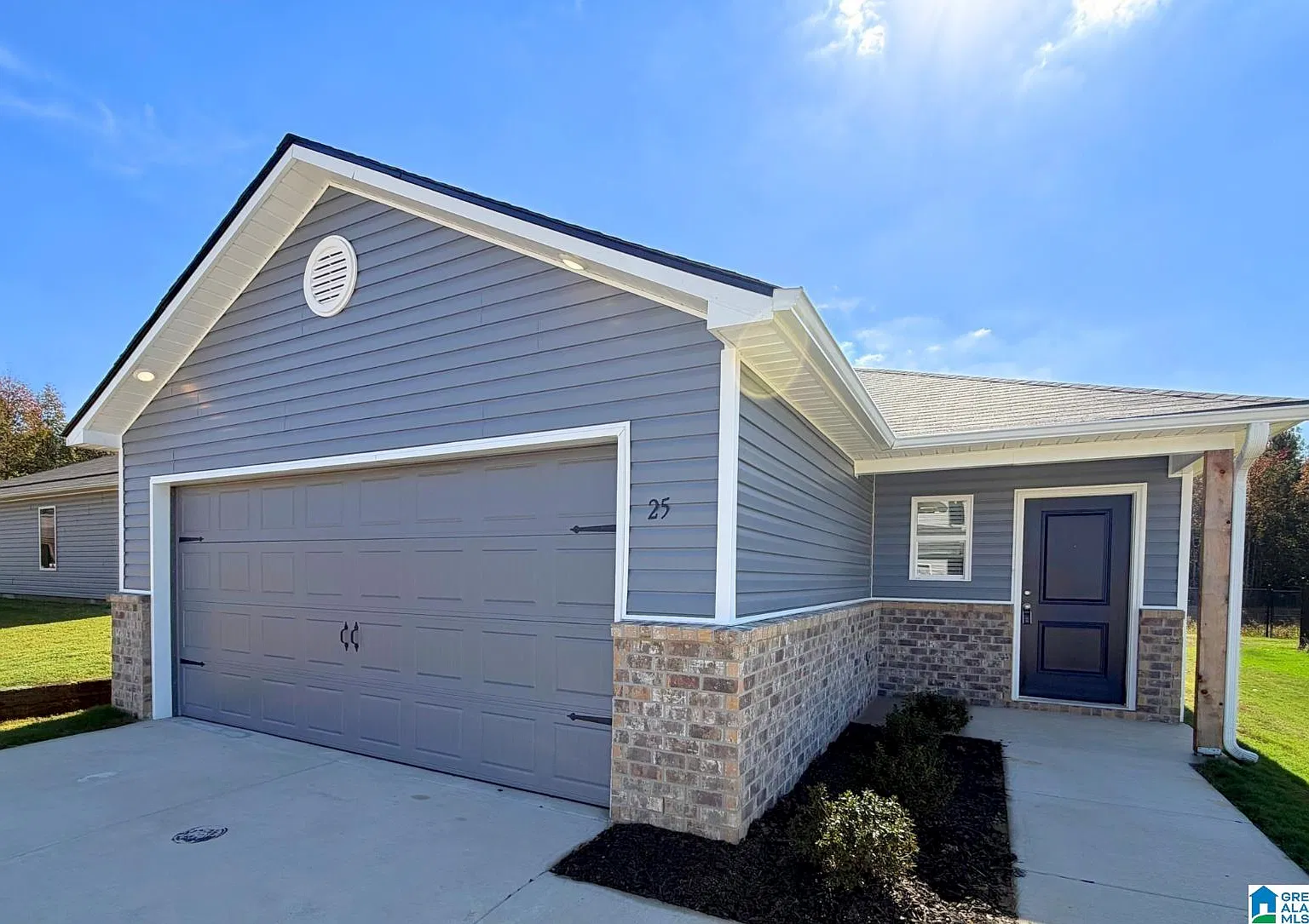 3 bed, 2.0 bath, 1371 sqft, $1,550 — Photo 1