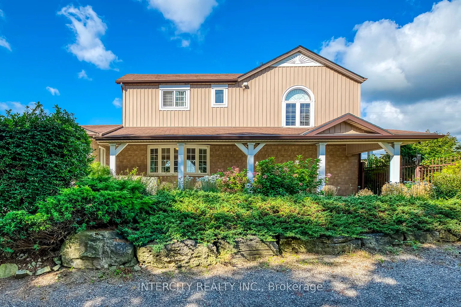 2764 Governors Rd photo 1