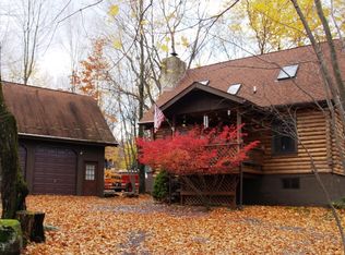 2861 Boulder Rd, Lake Ariel, PA 18436