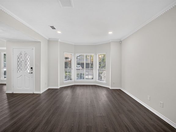 4th image of 1319 Birkenhead Ct