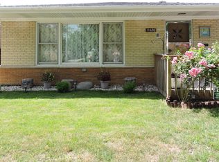 9428 Massasoit Ave, Oak Lawn, IL 60453