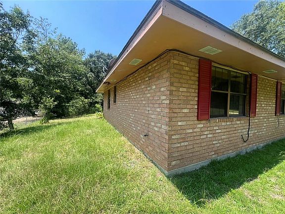 2nd image of 82 Leon Brown Ln