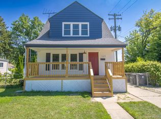 11610 Cavell St, Livonia, MI 48150