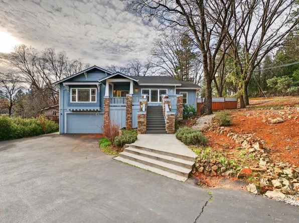 11083 Alta Sierra Dr, Grass Valley, CA 95949