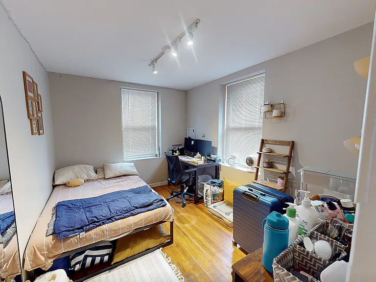 54 Kelly Rd #2L — Photo 2