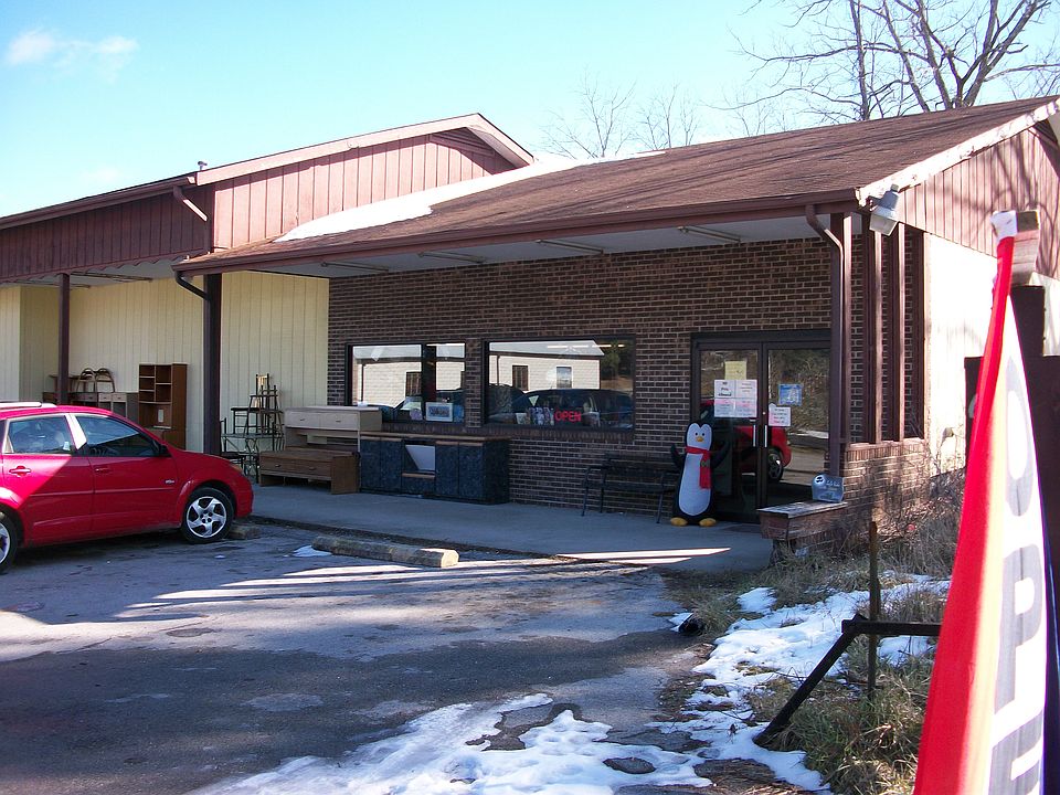 1st image of 850 N York Hwy