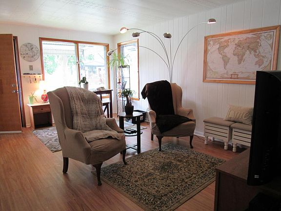 5th image of 3807 E Underwood Ave #3807A