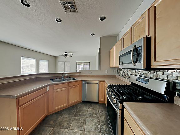 3rd image of 2600 E LA COSTA Drive