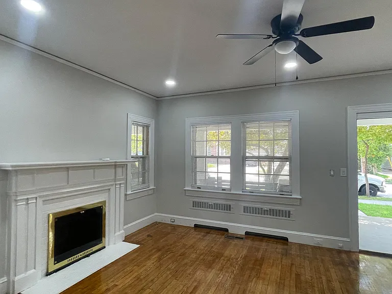 406 S Harding St #A — Photo 4