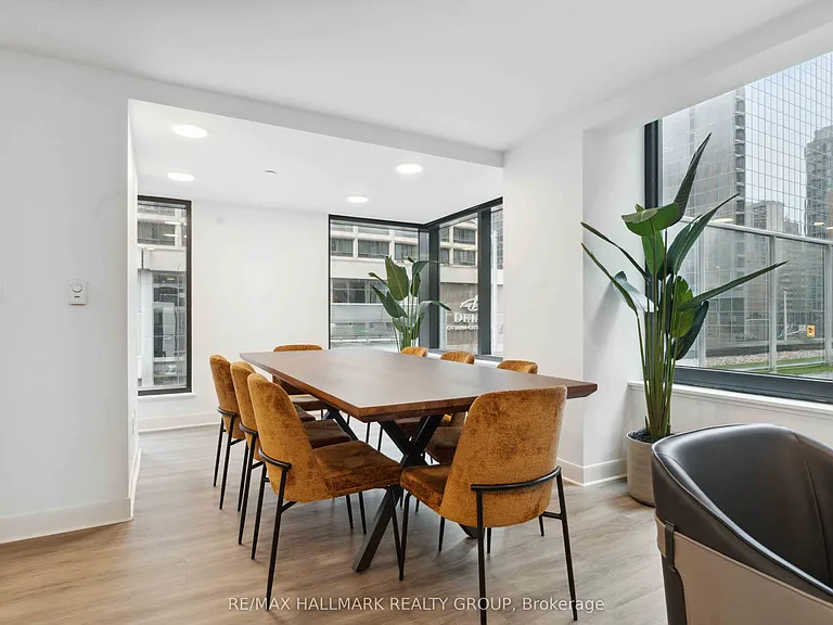 340 Queen St #1502 — Photo 15