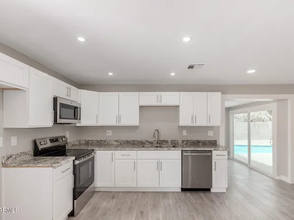 5630 W VOGEL Avenue, Glendale, AZ 85302