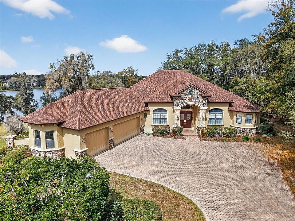 1st image of 2007 Country Club Dr