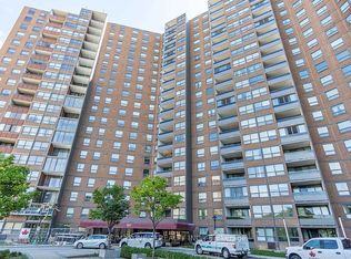 627 The West Mall #2101, Toronto, ON M9C4X5