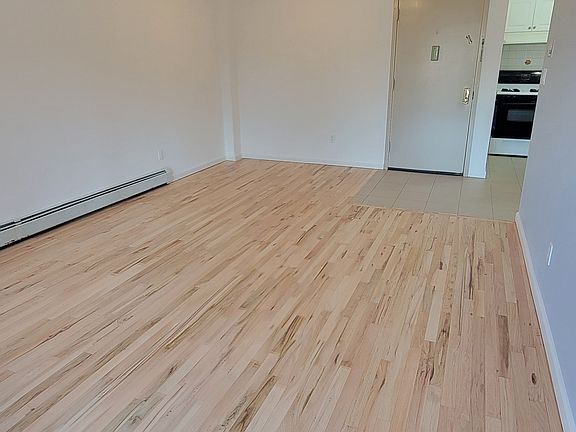 4th image of 25-34 27th St #B2