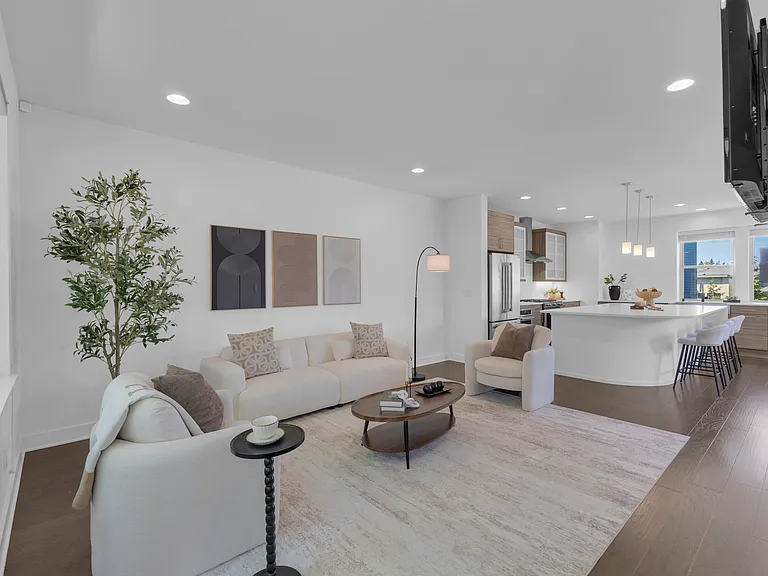 13511 SE 68th Pl — Photo 10