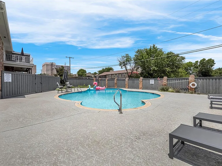 5835 E University Blvd #D — Photo 31