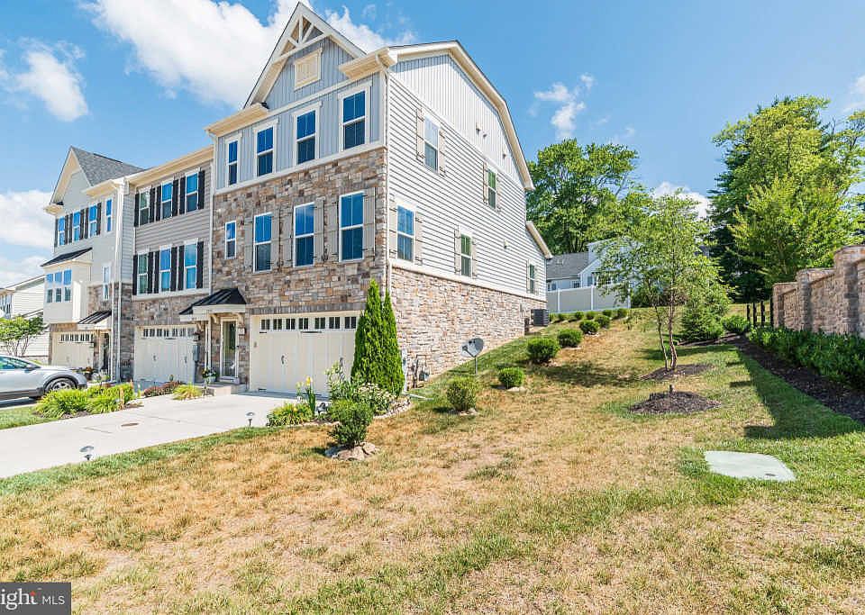 1st image of 1273 Colonnade Ln