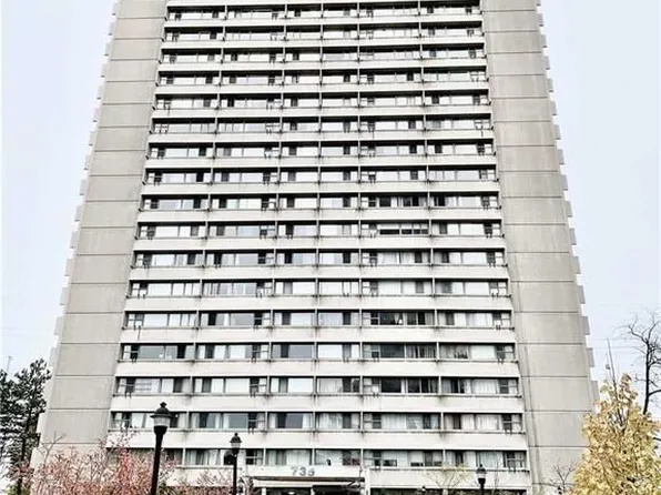 735 Don Mills Rd, Toronto, ON
