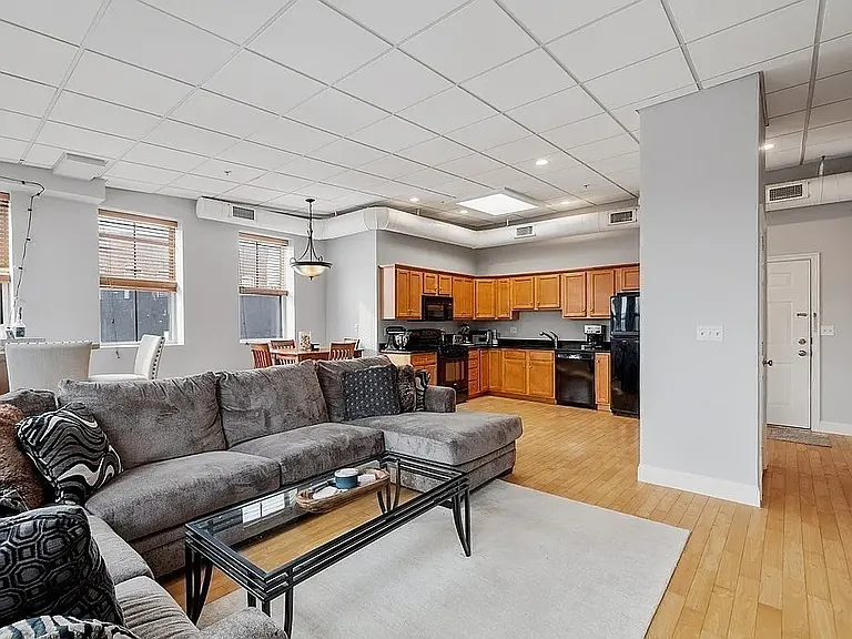 22 Washington St — Photo 1
