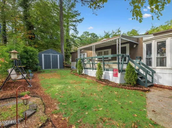 23 Sunflower Drive, Jackson, NJ 08527