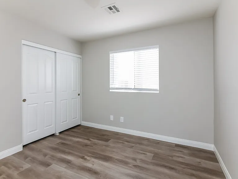 2037 Madica Ave — Photo 14