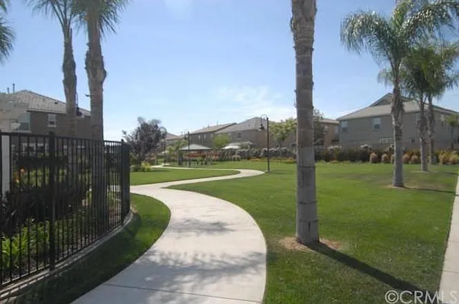 1681 Julia Way — Photo 22