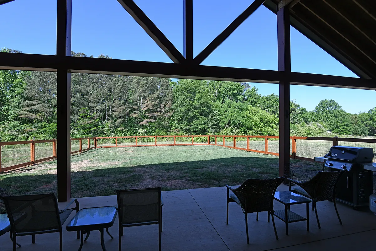 Building Photo - 210 Beltline Rd