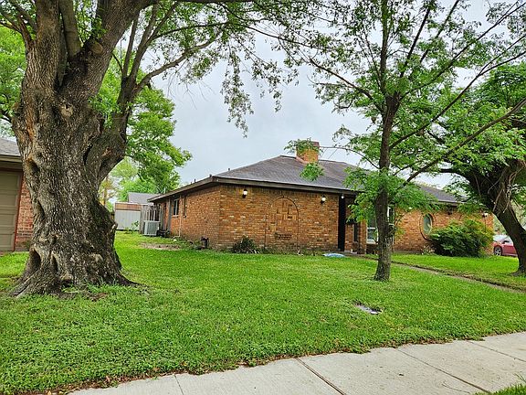 2nd image of 707 Glenmore Dr