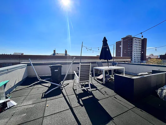 Rented by ERNY LLC | media 33