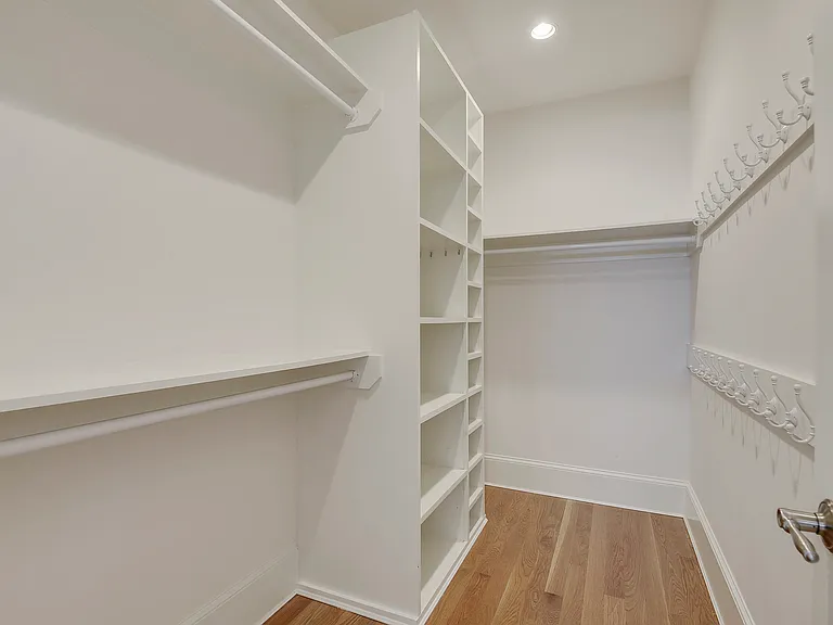 8703 Bradmoor Dr — Photo 33
