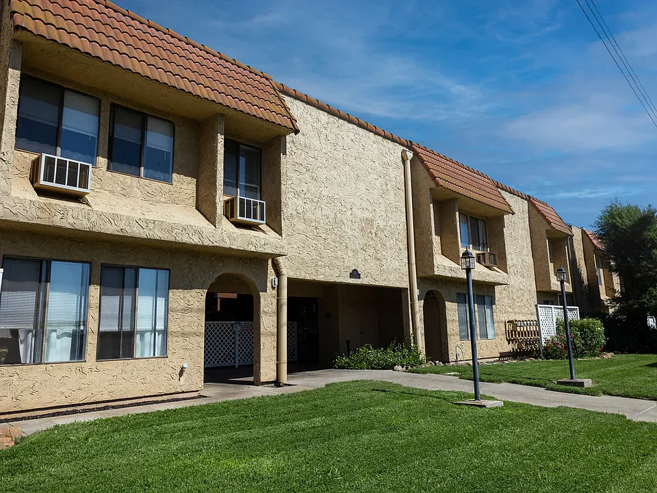 1101 Ramirez St #1