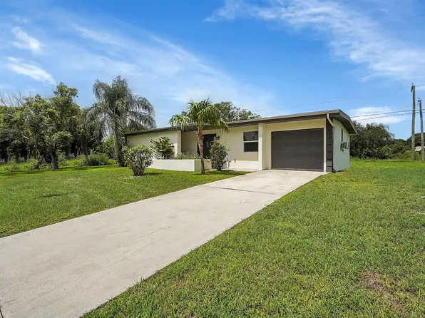 910 SW Airoso Boulevard, Port St Lucie, FL 34983