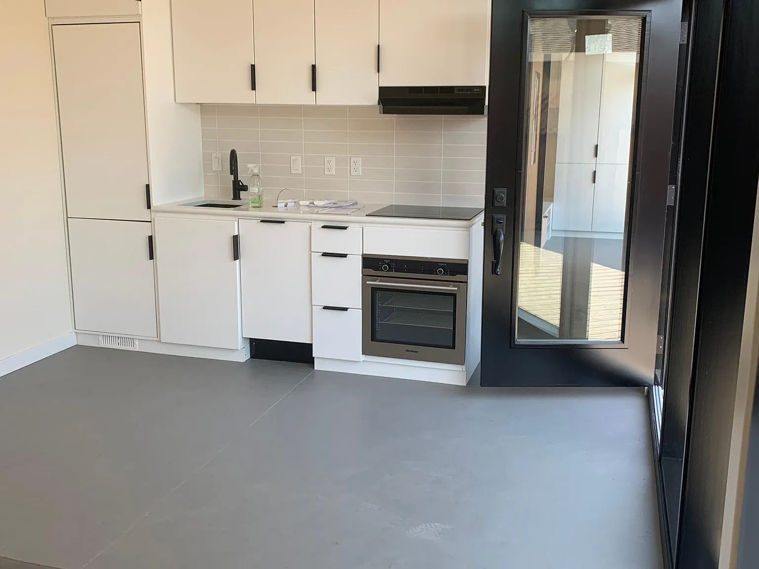 2 bed, 448 sqft, $1,850 — Photo 2