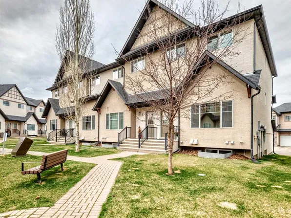 10 S Cimarron Vista Gdns, Okotoks, AB T1S 0G2