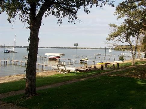 4th image of 4144A S Shore Dr