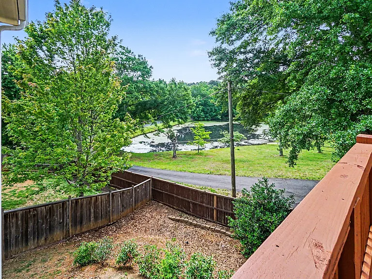 333 Summit Village Dr — Photo 18