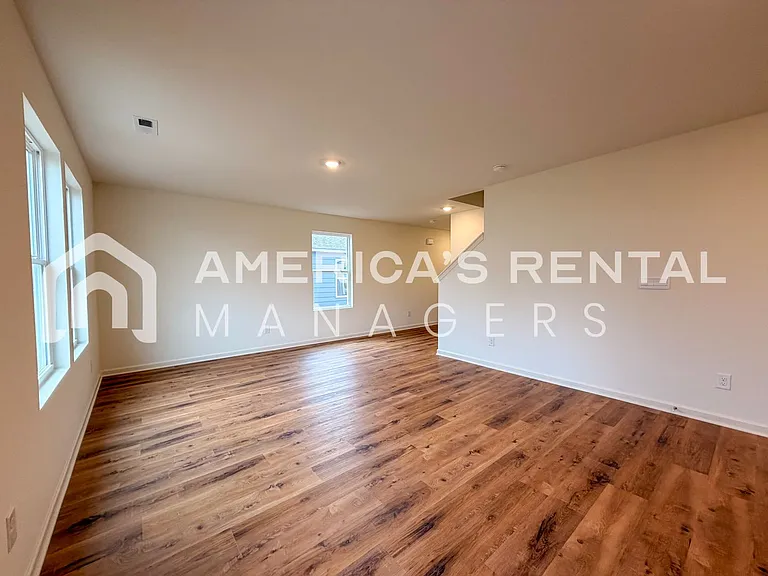 2122 Addison Way SW — Photo 14