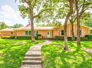 1605 Azteca Dr, Fort Worth, TX 76112