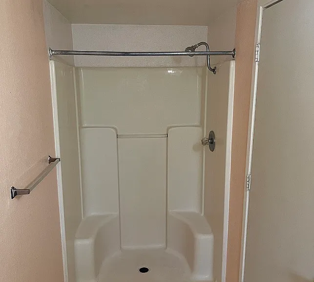 1092 Humboldt Ave — Photo 14