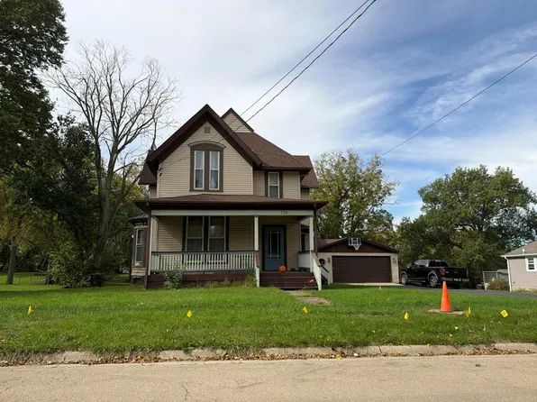 733 John St, Pecatonica, IL 61063