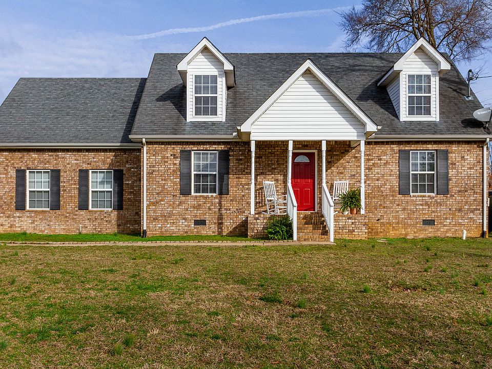 1st image of 132 Centerrock Dr