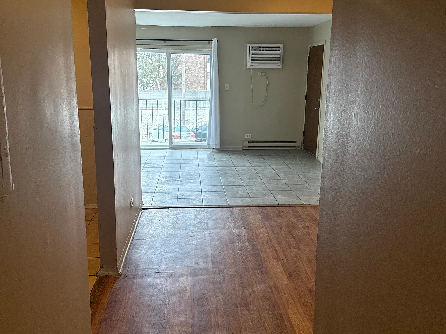 2 bed, 850 sqft, $1,650 — Photo 1