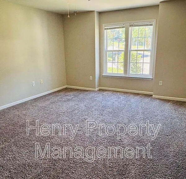 104 Back Woods Cir — Photo 8