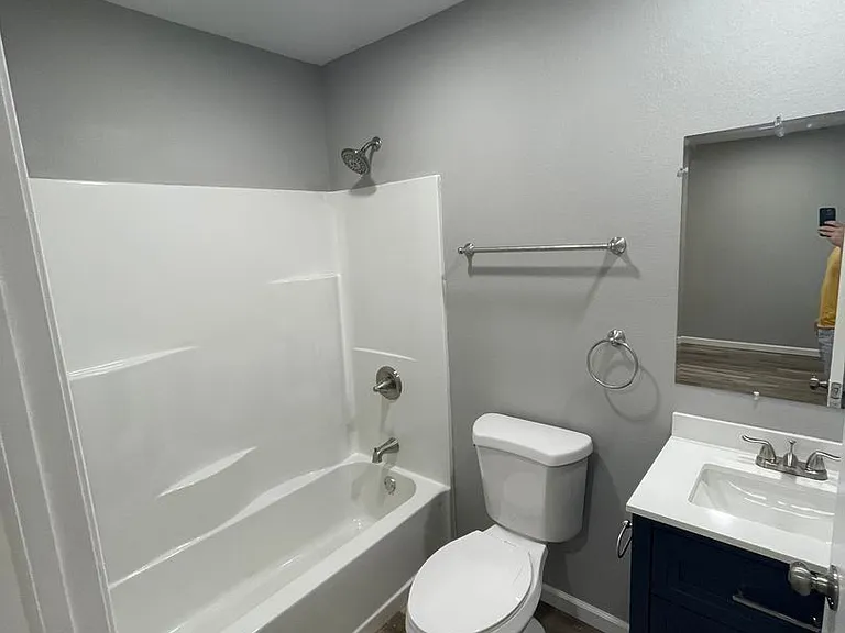 1005 E Monroe St — Photo 6