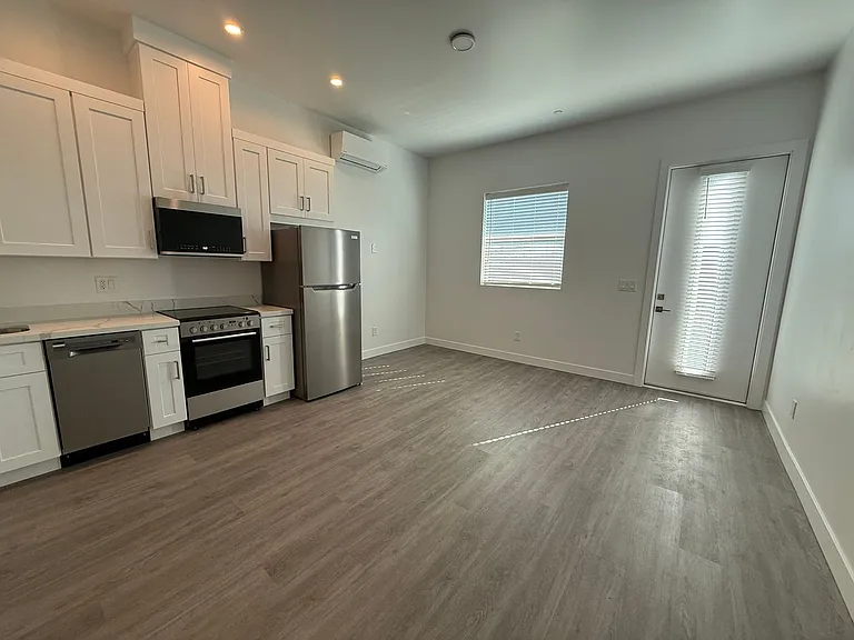 455 Lofts — Photo 23
