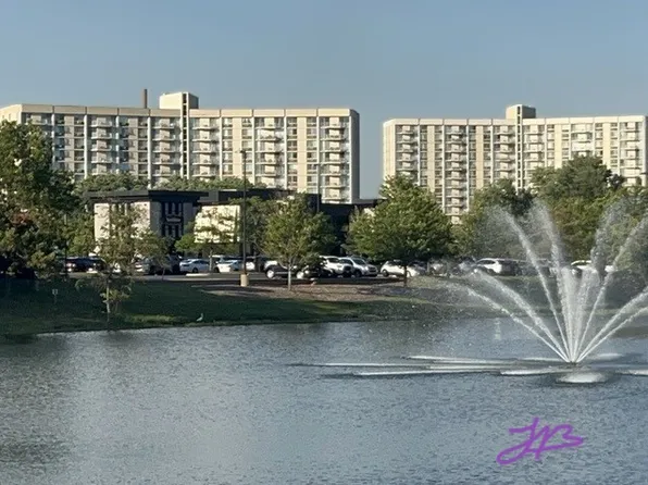20 N Tower Rd APT 9D, Oak Brook, IL 60523
