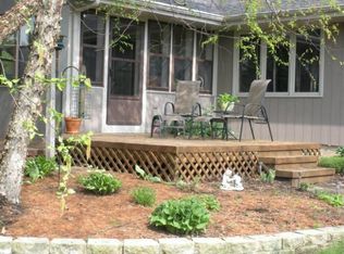 4447 Montclair Rd, Roscoe, IL 61073