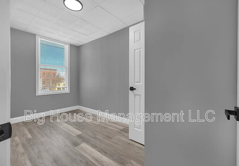 1725 Hollins St #3 — Photo 5