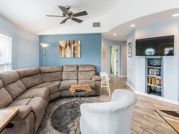 1923 S 11th St, Pt Aransas, TX